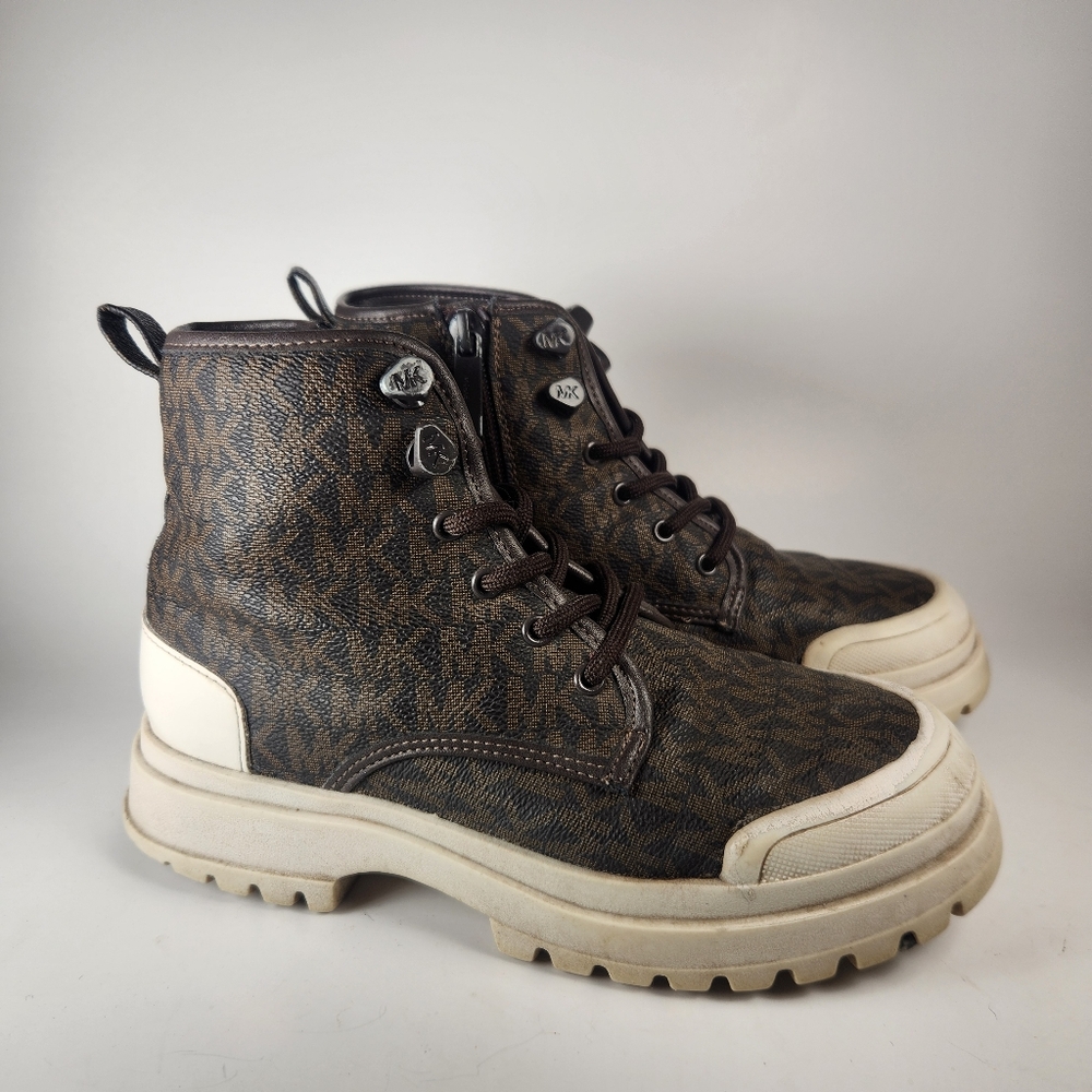 MICHAEL KORS Girls Payton Boot Size 2 Brown Lug Sole Signature Logo Textile - Picture 2 of 13